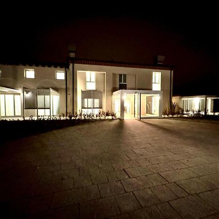 Hotel Villa Mary サンタ・マリーア・ディ・サーラ エクステリア 写真