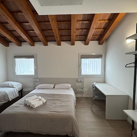 Hotel Villa Mary サンタ・マリーア・ディ・サーラ エクステリア 写真